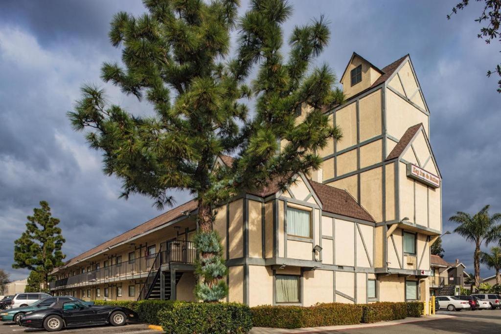 טוסטין Lemon Heights Inn מראה חיצוני תמונה