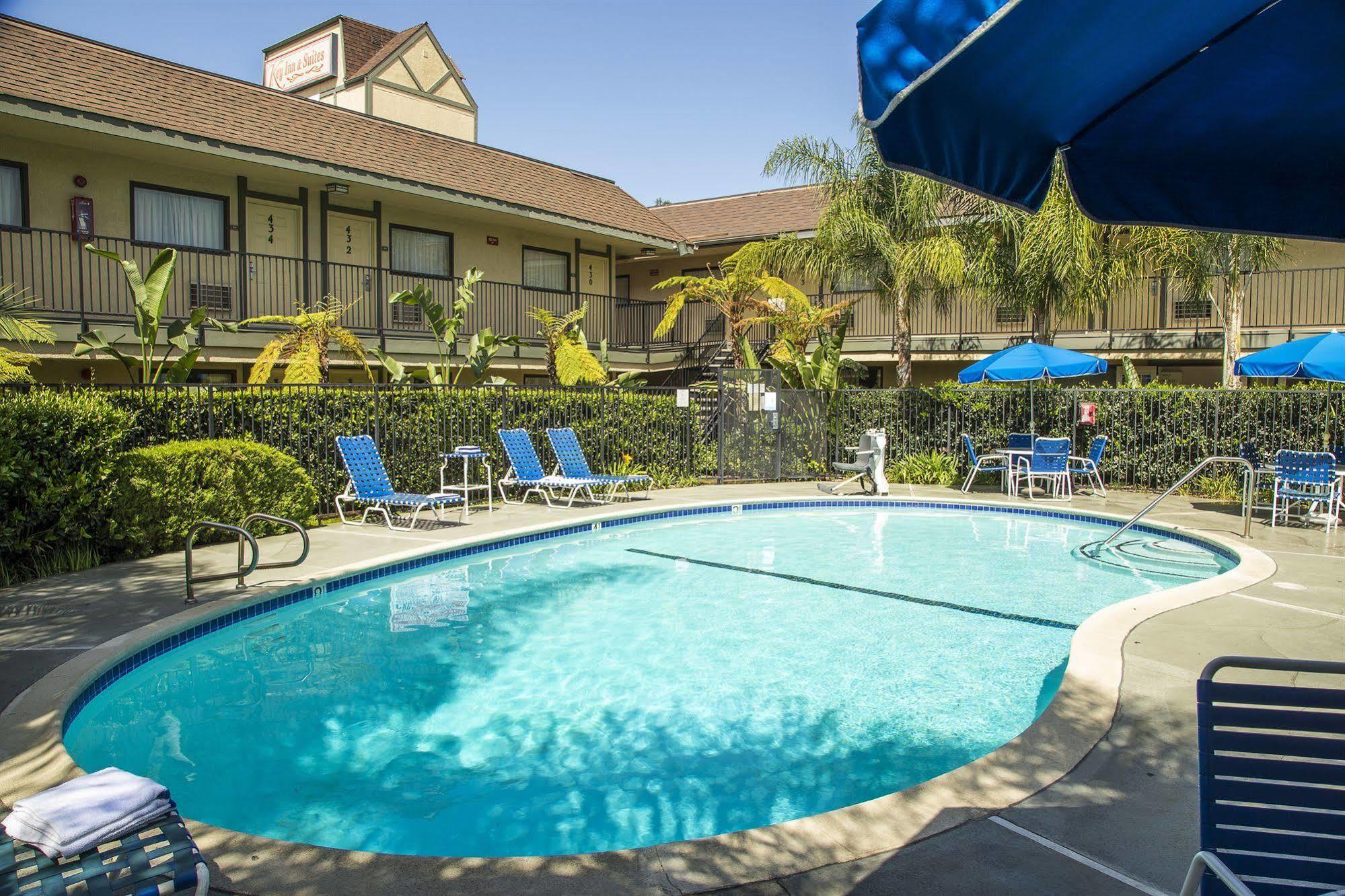 טוסטין Lemon Heights Inn מראה חיצוני תמונה