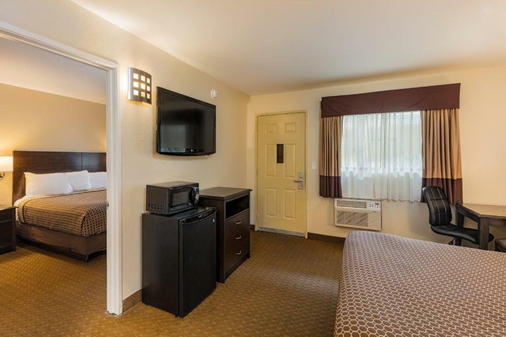טוסטין Lemon Heights Inn מראה חיצוני תמונה